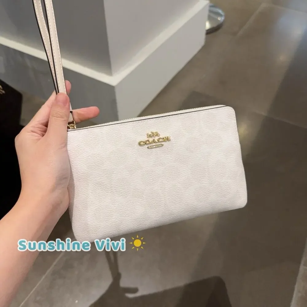NWT Coach Large Corner Zip Wristlet In Signature Canvas cz277 white/chalk